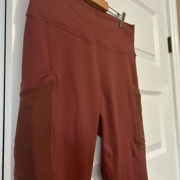 Fabletics PowerHold Leggings in Deep Burgundy/Rust - Picture 2 of 7